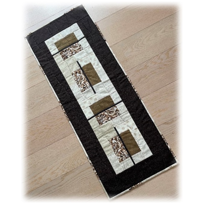 Mønster nr. 098. Moderne bordløber og pude med kontraster - Image 3
